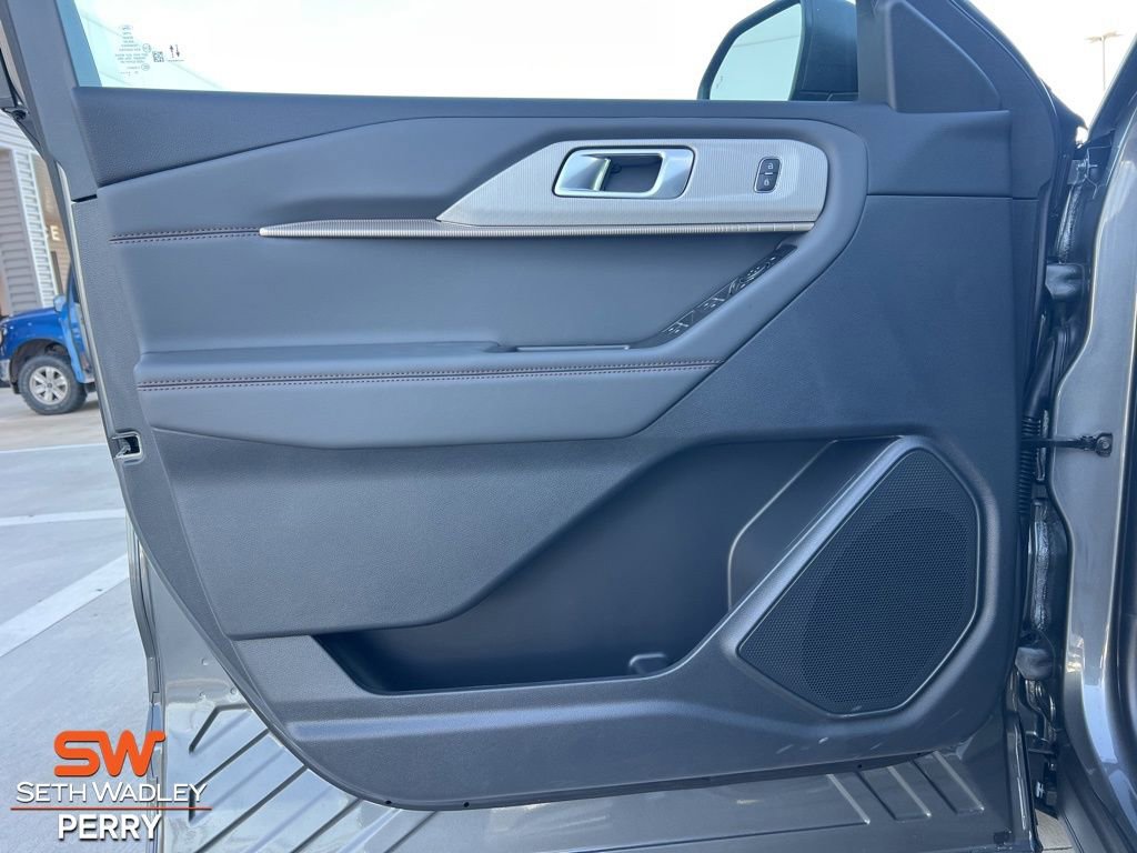 New 2026 Ford Explorer Active w/ Active Comfort Package image 17