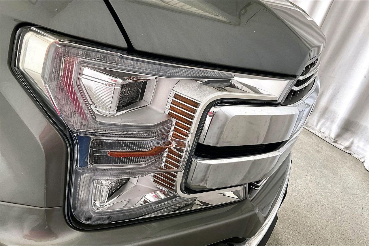 Used 2020 Ford F150 Lariat w/ Equipment Group 502A Luxury image 12