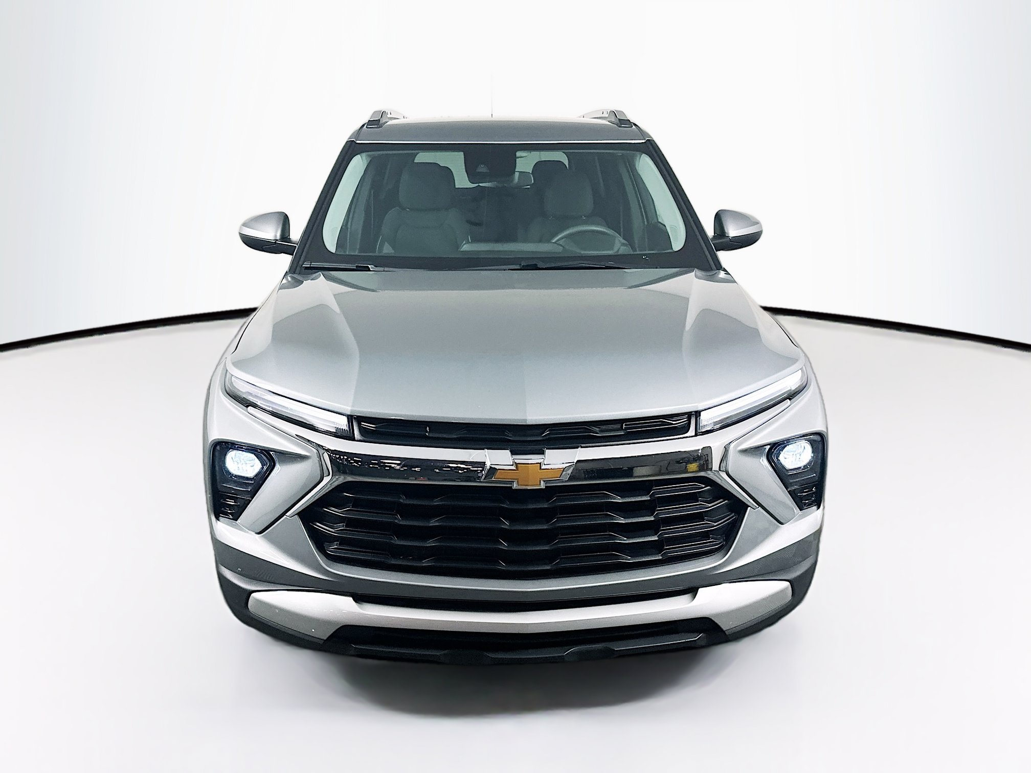 Used 2025 Chevrolet TrailBlazer LT AWD/4WD image 2