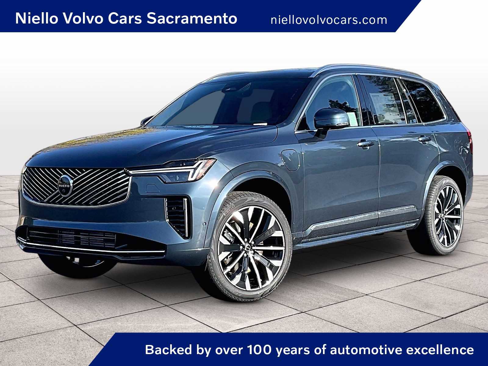 New 2026 Volvo XC90 T8 Plus w/ Protection Package Premier