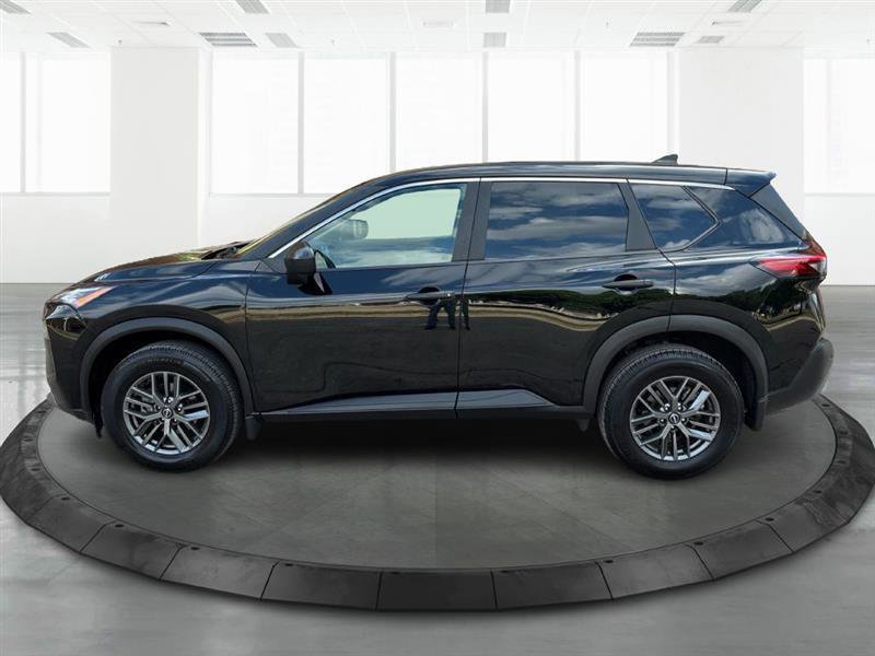 Used 2023 Nissan Rogue S AWD/4WD image 5