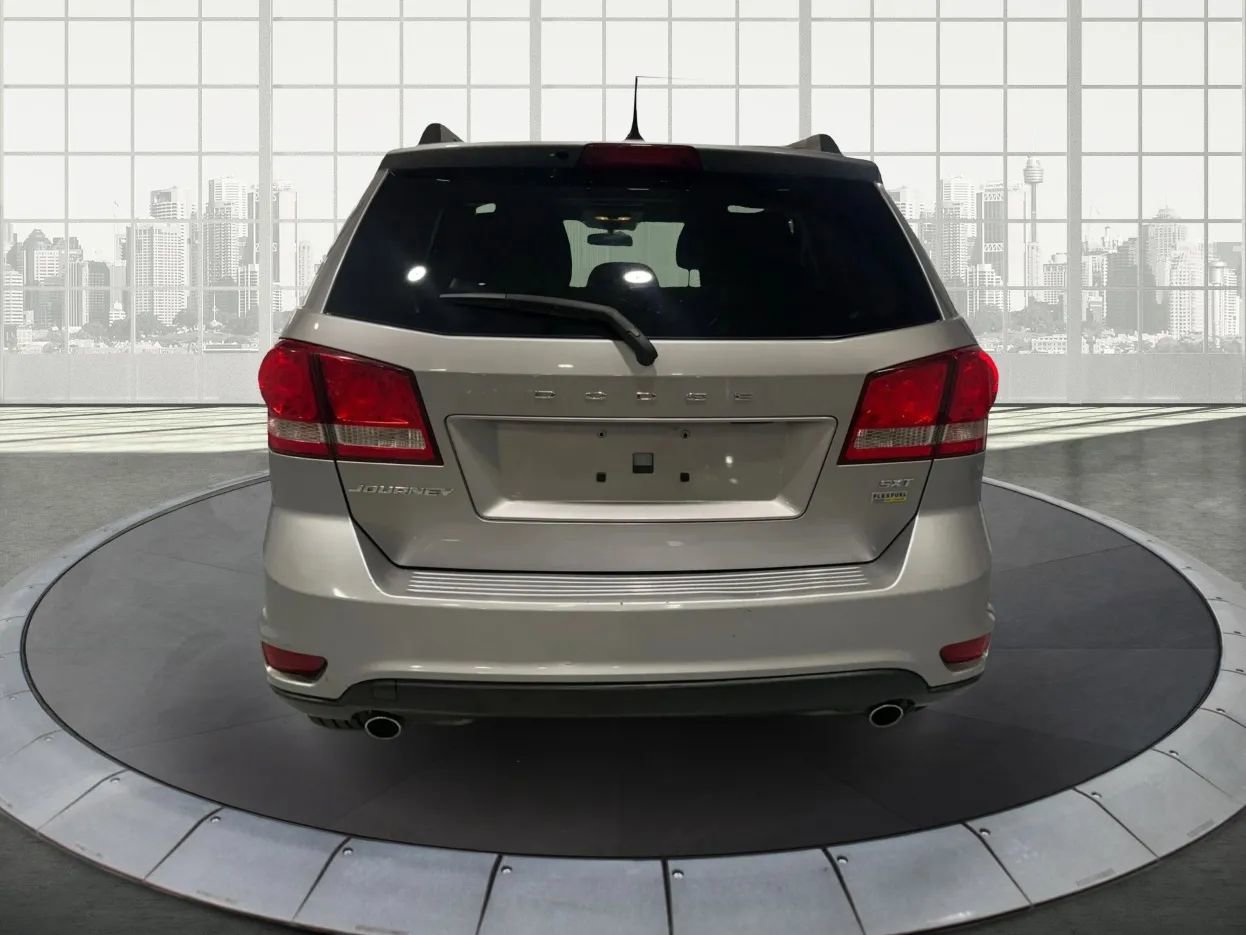 Used 2016 Dodge Journey SXT w/ Comfort/Convenience Group image 4