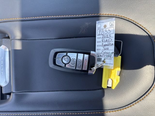 Used 2025 Ford Expedition Tremor AWD/4WD image 44