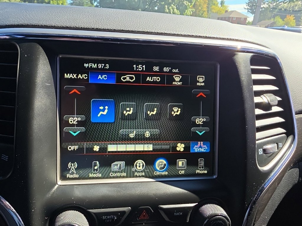 Used 2017 Jeep Grand Cherokee Altitude AWD/4WD image 15