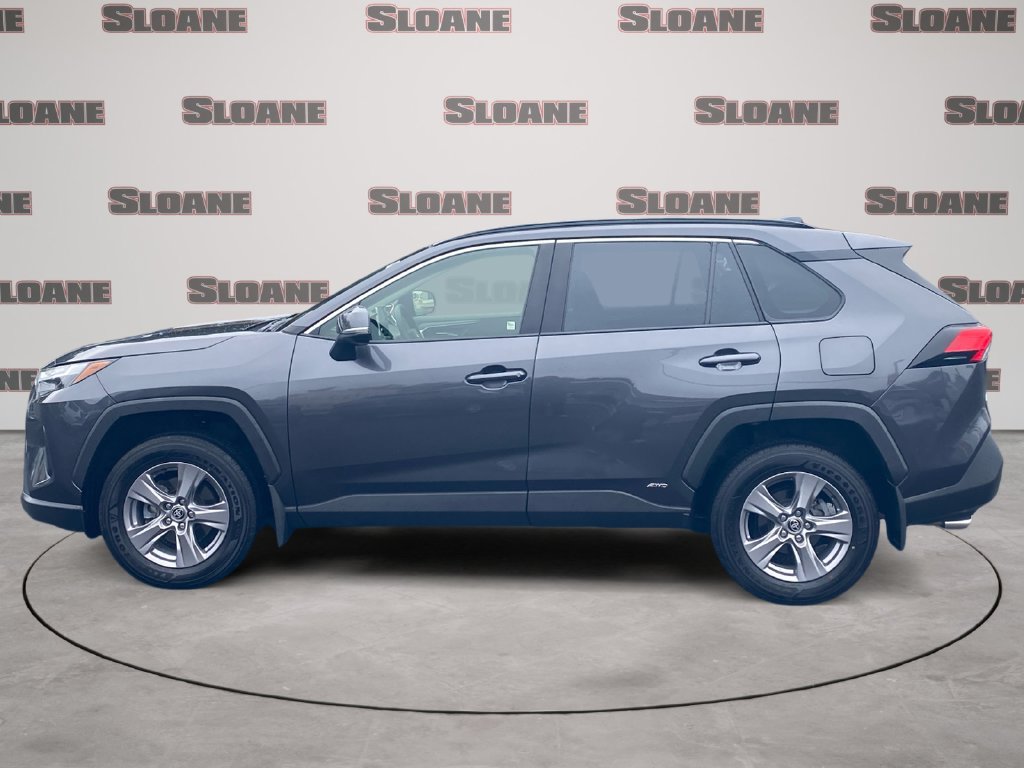 Used 2024 Toyota RAV4 XLE AWD/4WD image 2