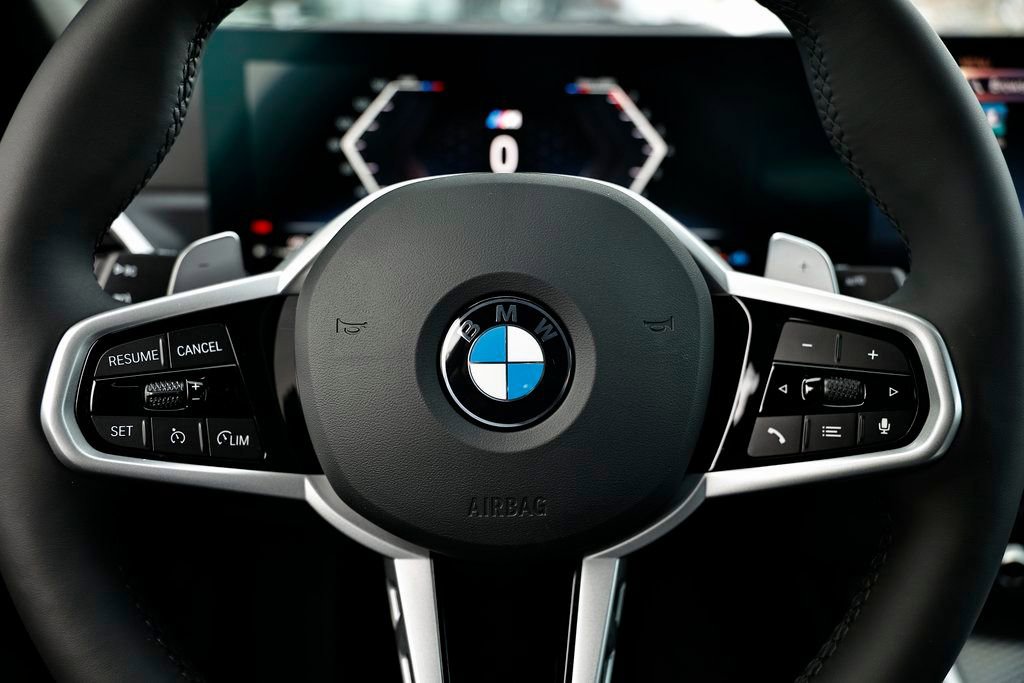 Used 2026 BMW 330i Sedan w/ M Sport Package image 32