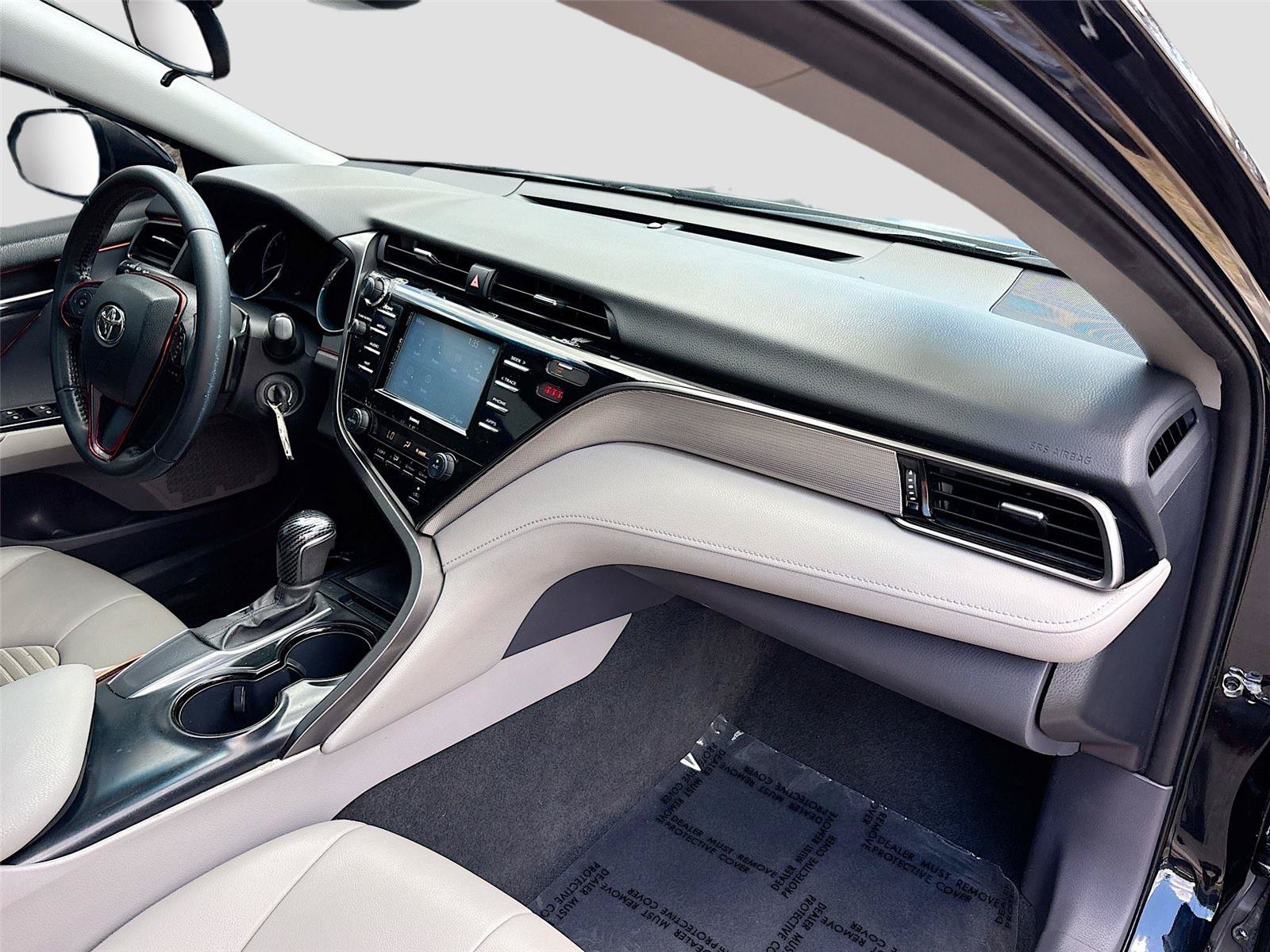 Used 2020 Toyota Camry SE FWD image 28