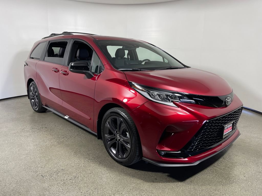 New 2026 Toyota Sienna XSE