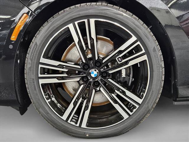 New 2026 BMW i7 M70 AWD/4WD image 15