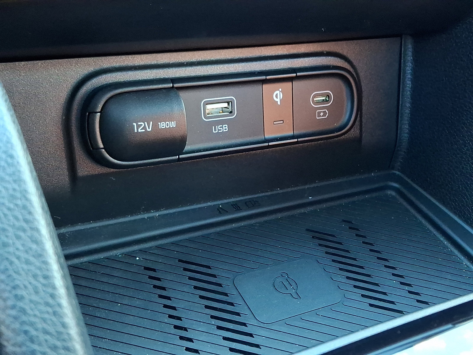 Certified 2025 Kia Sportage SX image 26