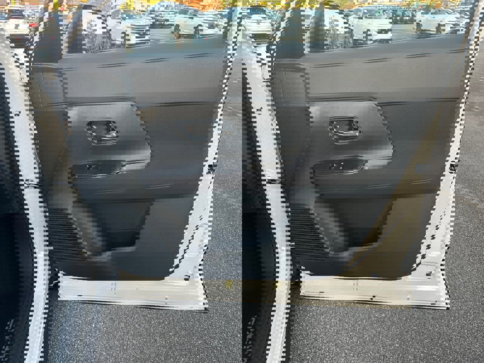 New 2026 Nissan Kicks S image 14