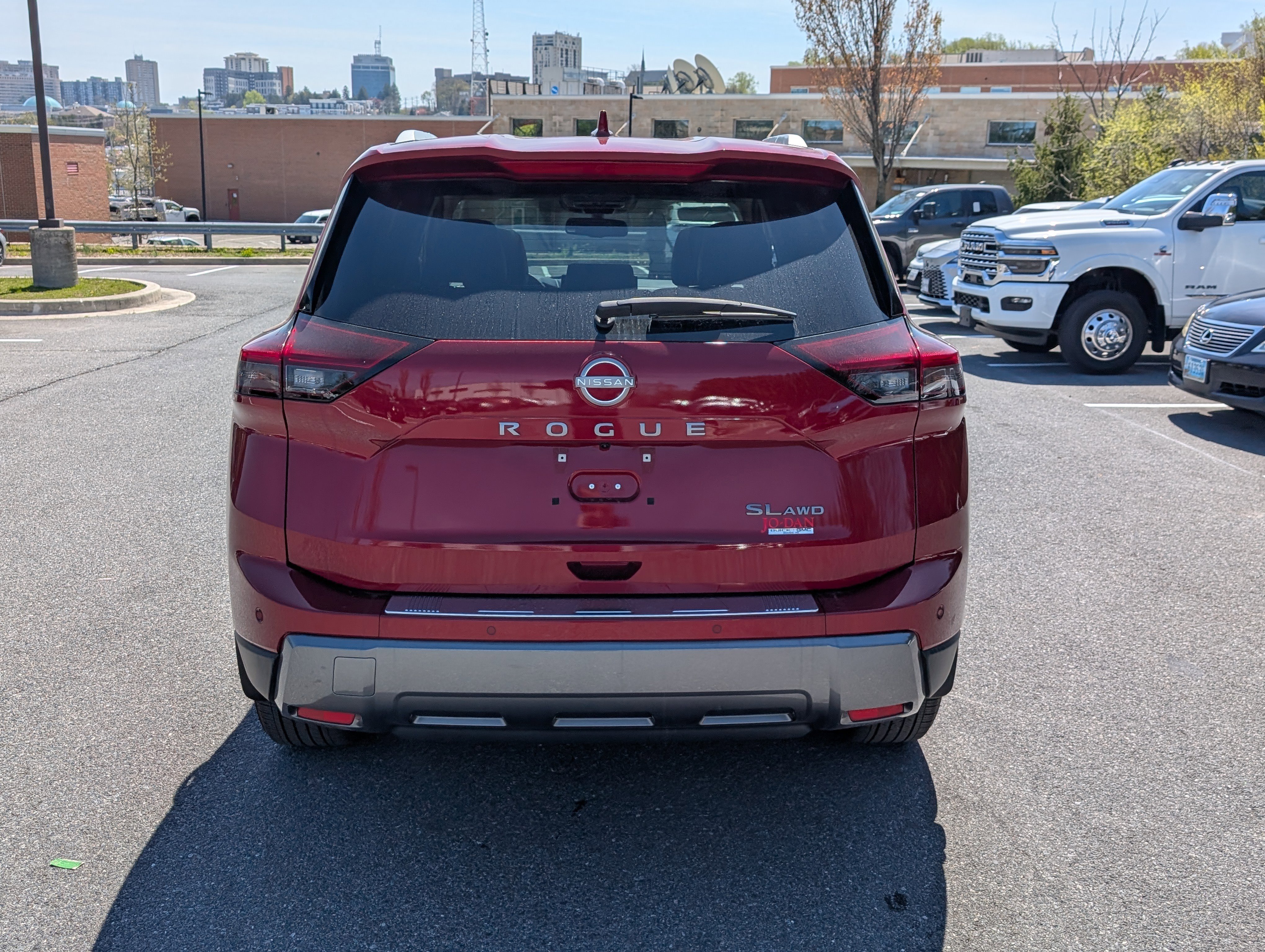 Used 2024 Nissan Rogue SL w/ SL Premium Package image 4