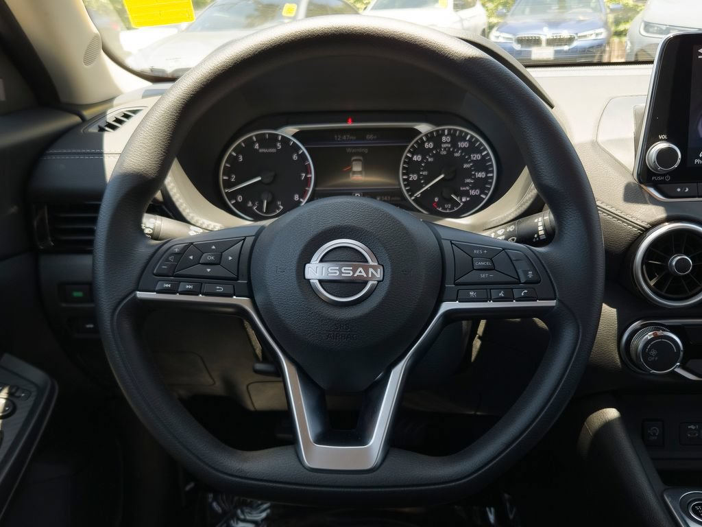 Used 2025 Nissan Sentra SV FWD image 19