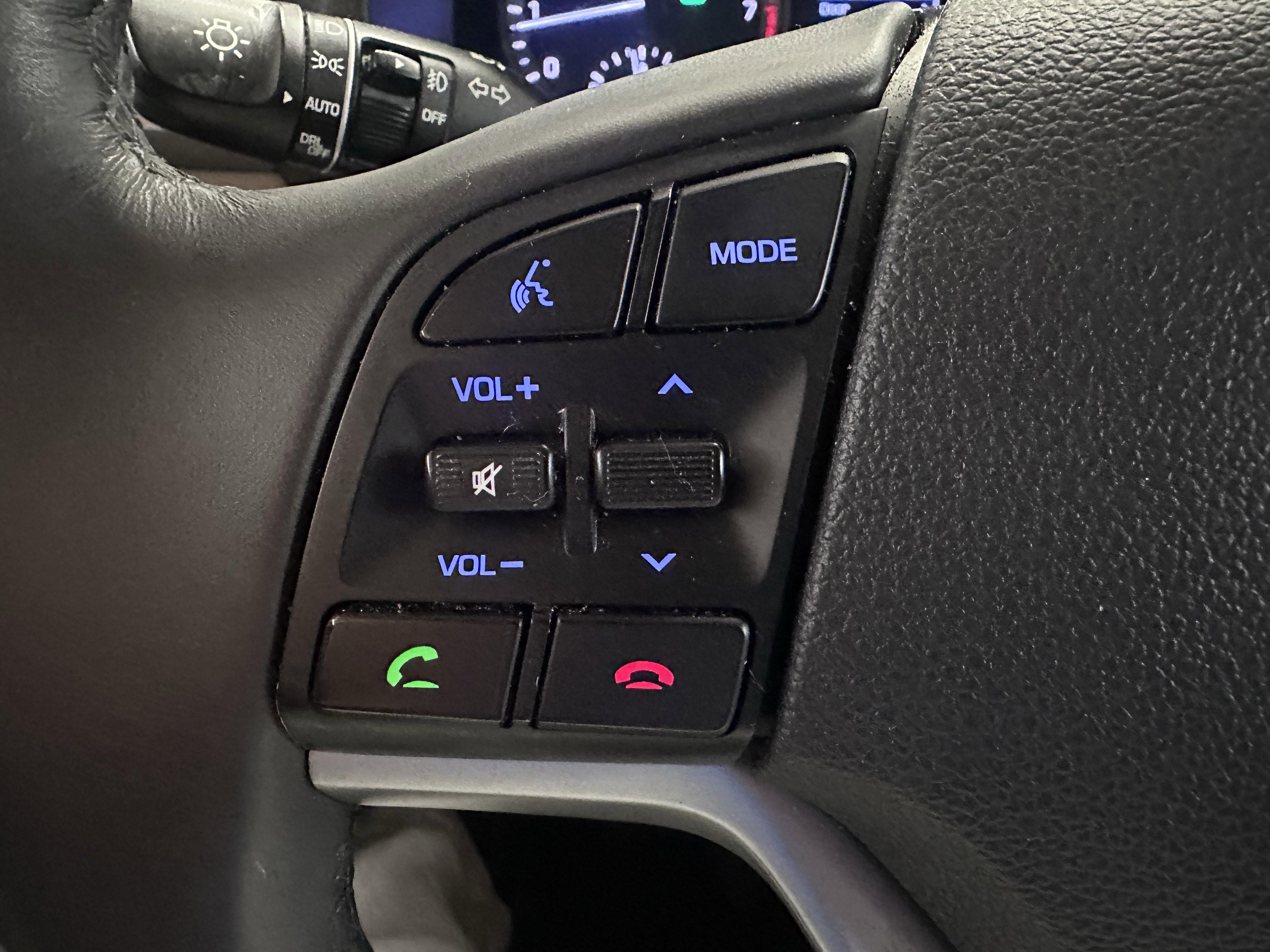 Used 2018 Hyundai Tucson Sport w/ Cargo Package image 44