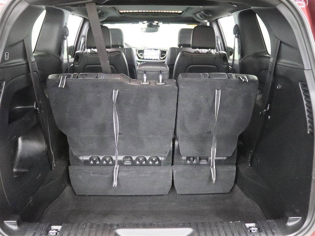 Used 2022 Chrysler Pacifica Touring-L w/ S Appearance Package image 6