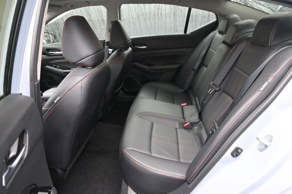 Used 2023 Nissan Altima 2.5 SR w/ SR Premium Package AWD/4WD image 12