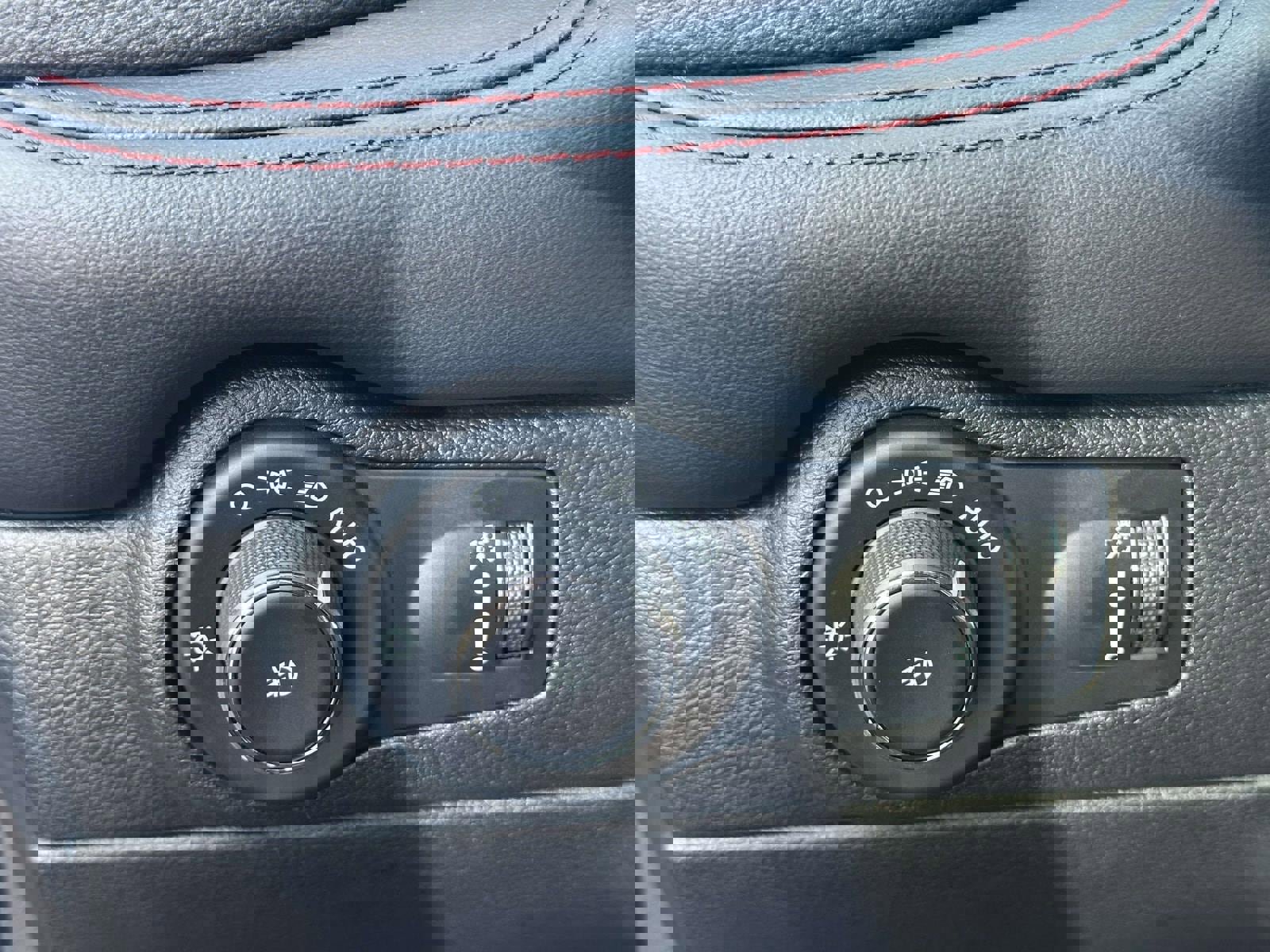 Used 2023 Dodge Durango GT image 28