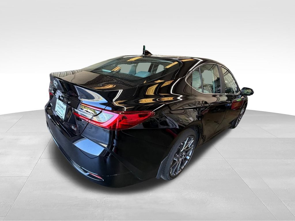 Used 2025 Toyota Camry XLE FWD image 6