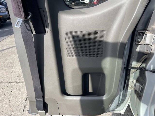 Used 2013 Nissan Frontier SV image 18