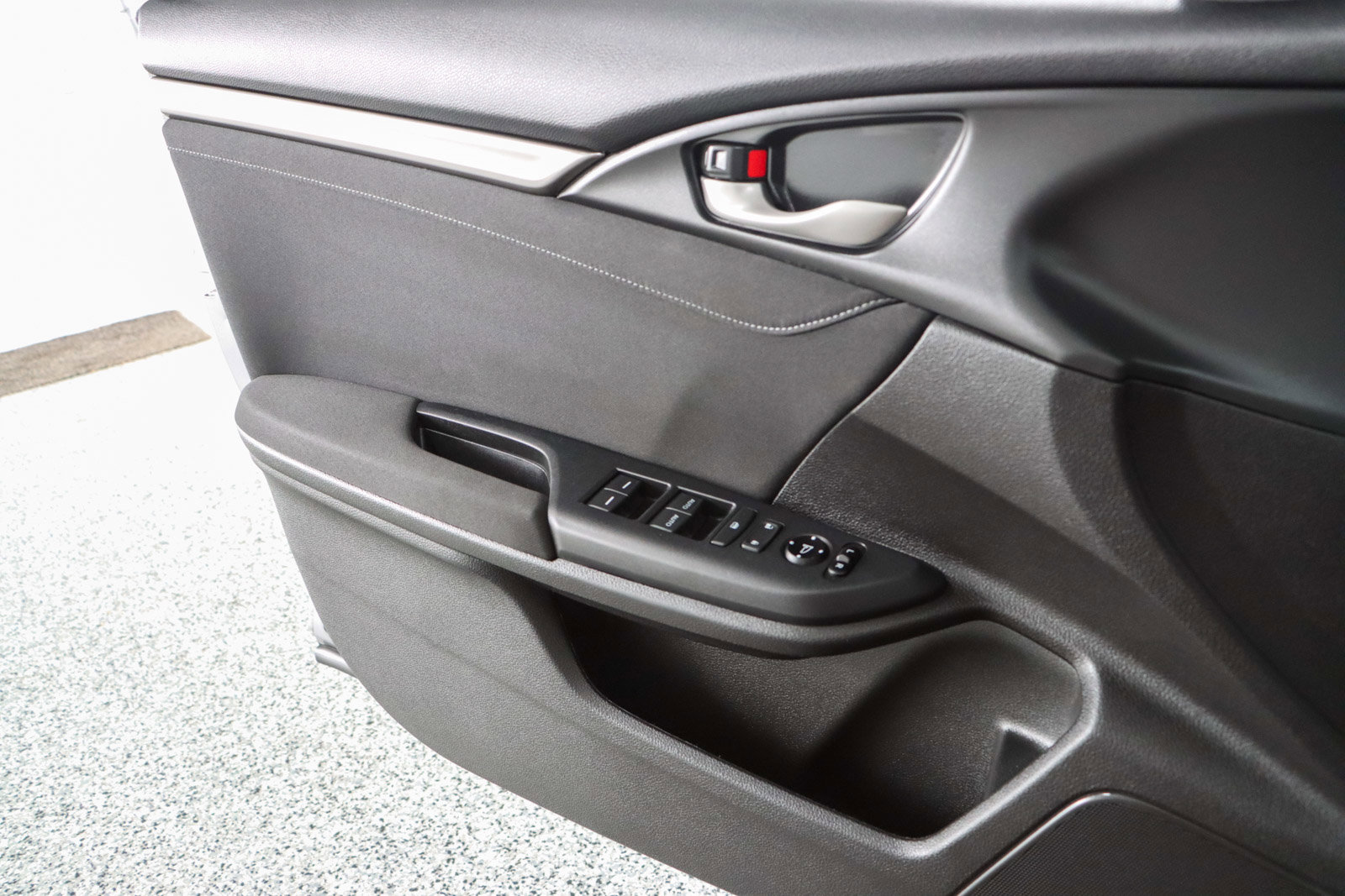 Used 2018 Honda Civic EX image 22