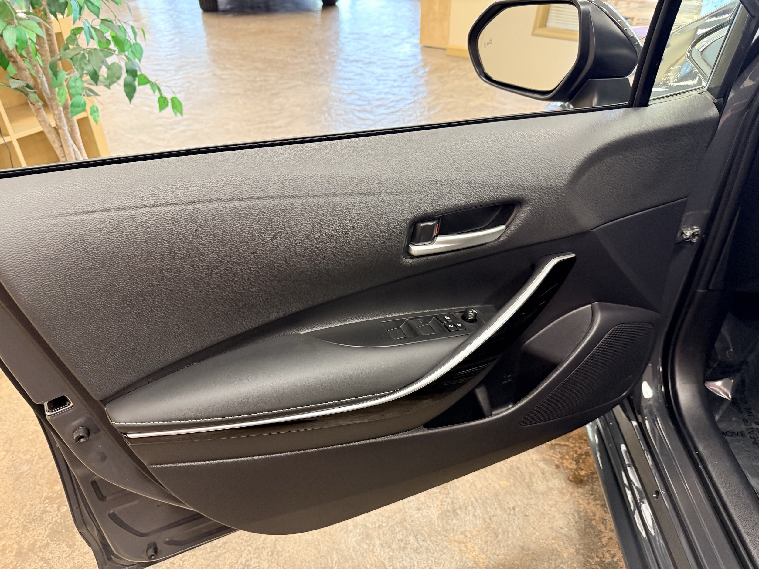 Used 2026 Toyota Corolla XLE FWD image 9
