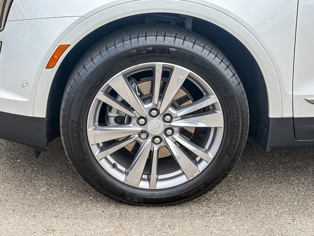 Certified 2023 Cadillac XT5 Premium Luxury w/ Technology Package FWD image 9