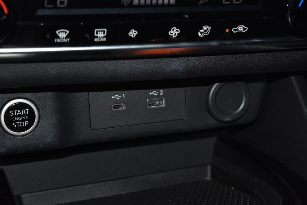 Certified 2023 Nissan Rogue SV FWD image 12