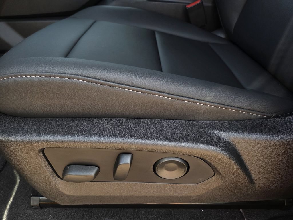 New 2026 Chevrolet Colorado LT w/ LT Convenience Package RWD image 17