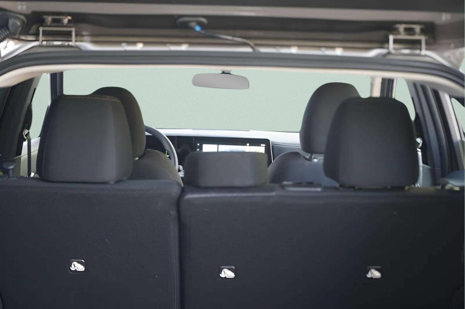 Used 2025 Nissan Kicks SV image 33