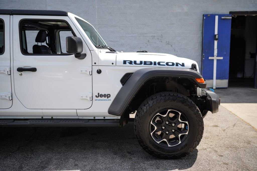 Used 2023 Jeep Wrangler Unlimited Rubicon 4xe w/ Cold Weather Group AWD/4WD image 17