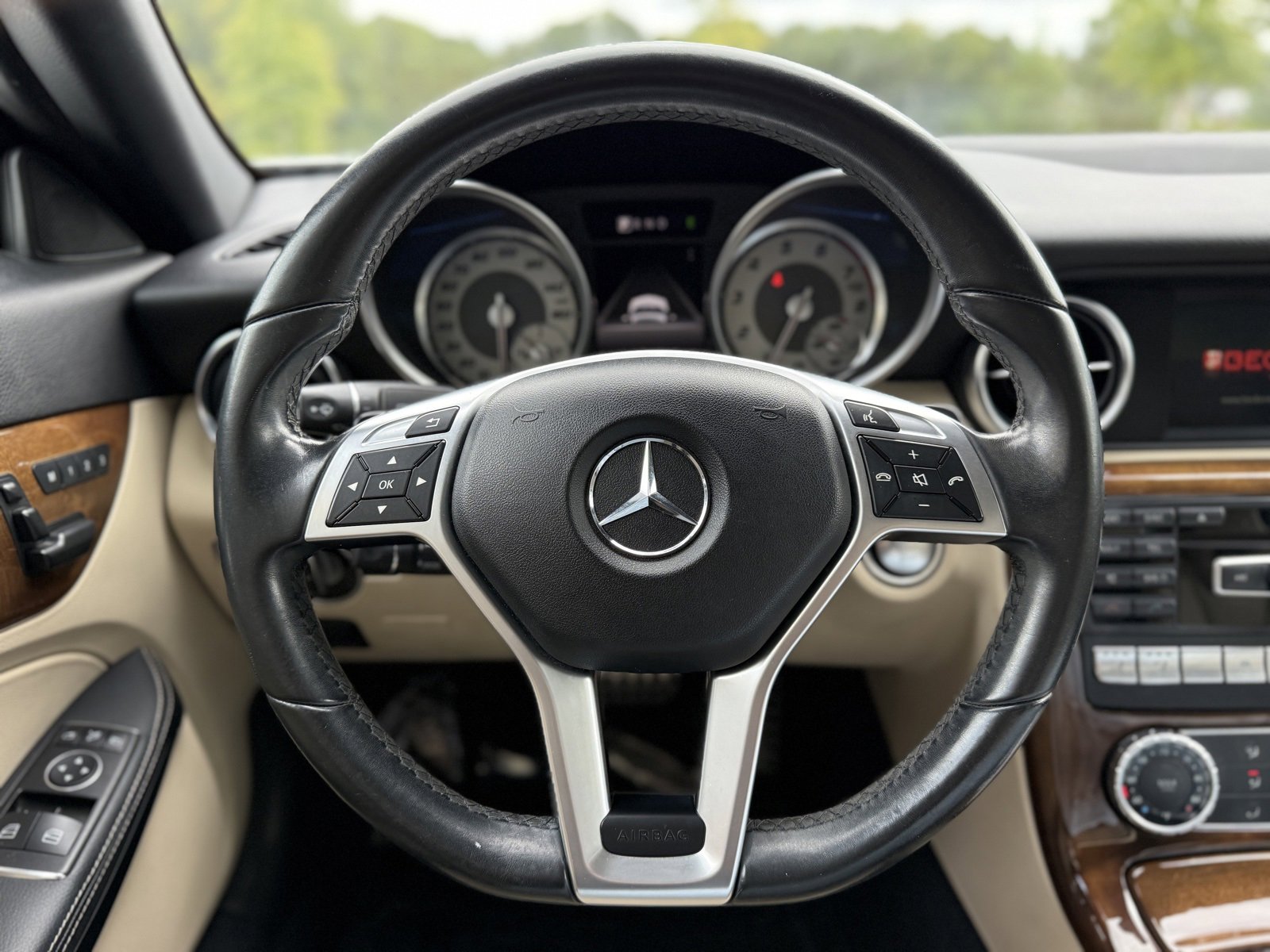 Used 2016 Mercedes-Benz SLK 300 image 19