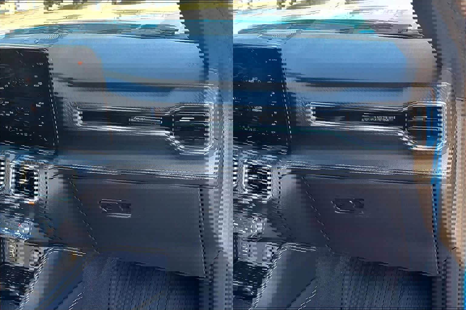 Used 2024 Ford Mustang GT Premium image 17