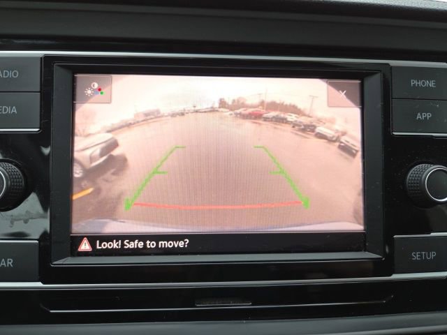 Used 2019 Volkswagen Jetta SE w/ Cold Weather Package image 15