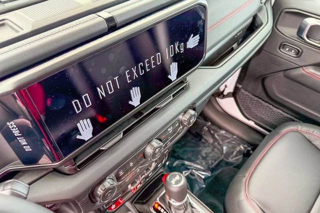 New 2026 Jeep Wrangler Unlimited Rubicon w/ Technology Group image 22