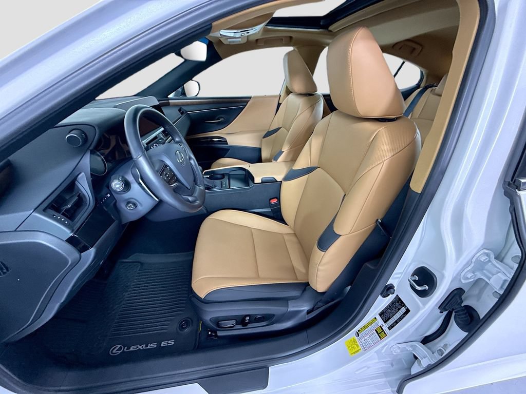 Certified 2025 Lexus ES 300h w/ Premium Package FWD image 19