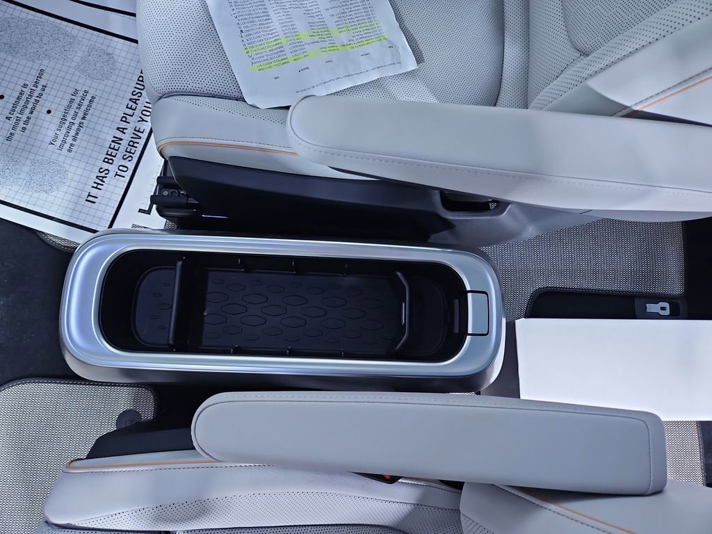 New 2025 Volkswagen ID. Buzz 1st Edition image 26