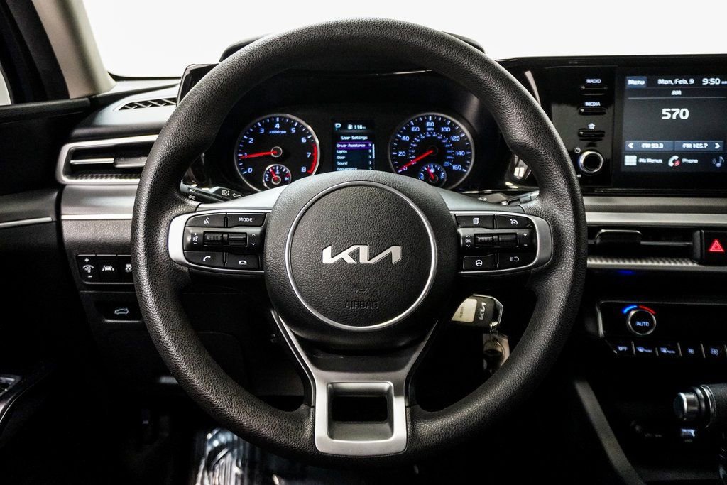Used 2022 Kia K5 LX image 13