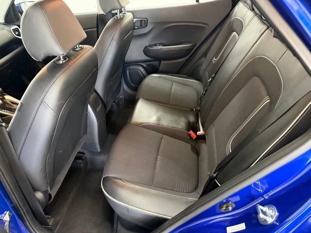 Used 2023 Hyundai Venue Limited FWD image 41