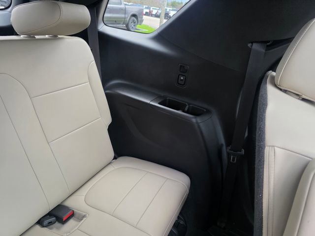 Used 2023 Chevrolet Traverse LT w/ LT Premium Package AWD/4WD image 17