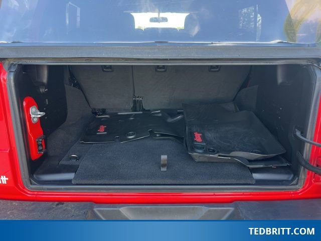 Used 2021 Jeep Wrangler Unlimited Sahara w/ Cold Weather Group AWD/4WD image 12