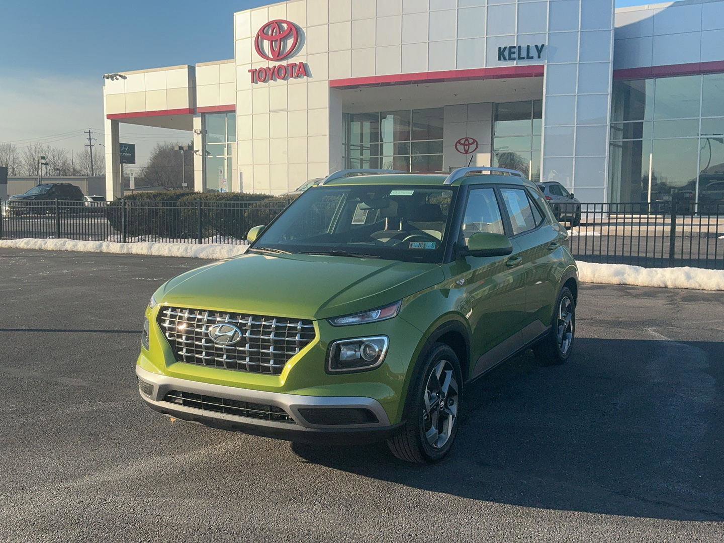 Certified 2024 Hyundai Venue SEL image 1