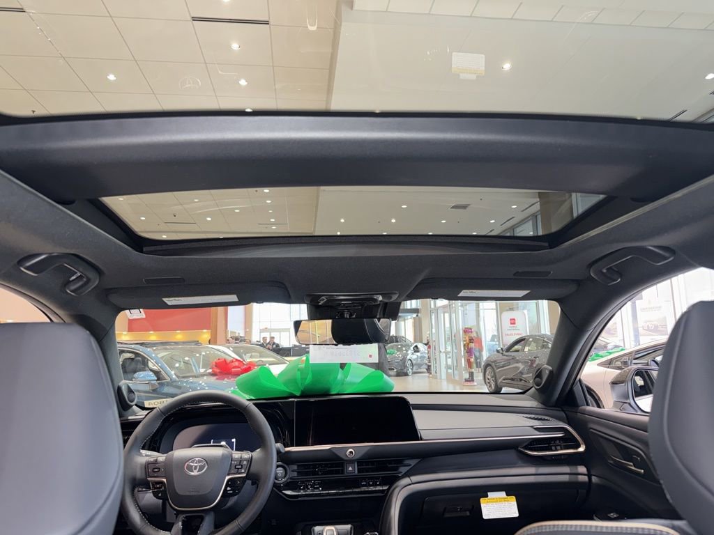 New 2025 Toyota Crown Signia image 10