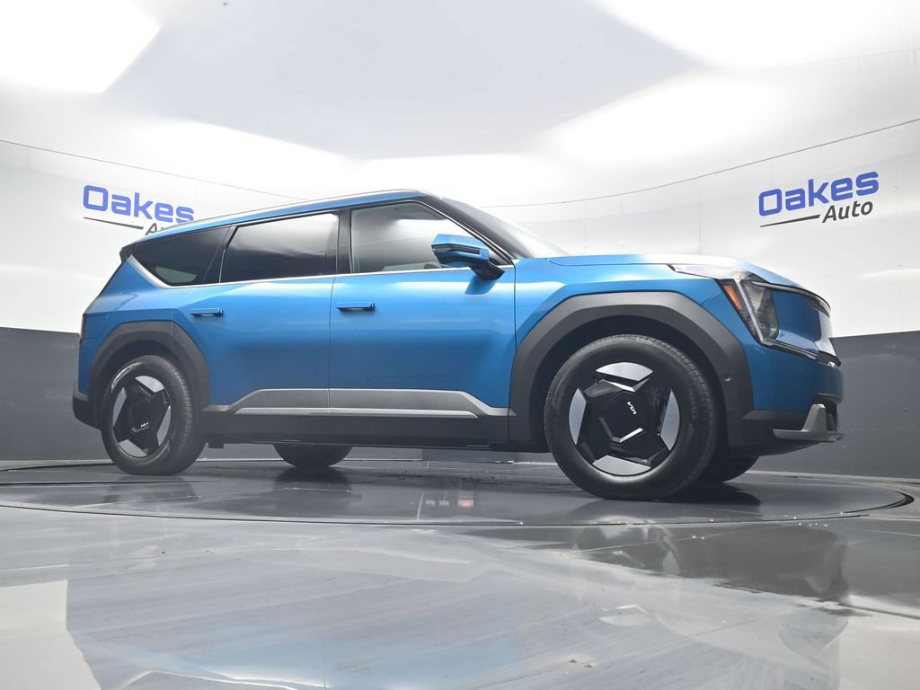 New 2026 Kia EV9 Wind AWD/4WD image 41