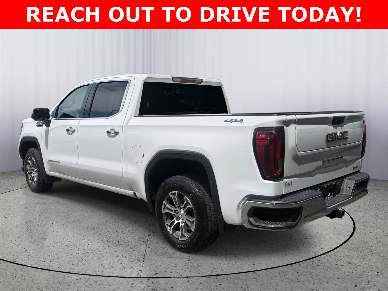 Used 2025 GMC Sierra 1500 SLT AWD/4WD image 4