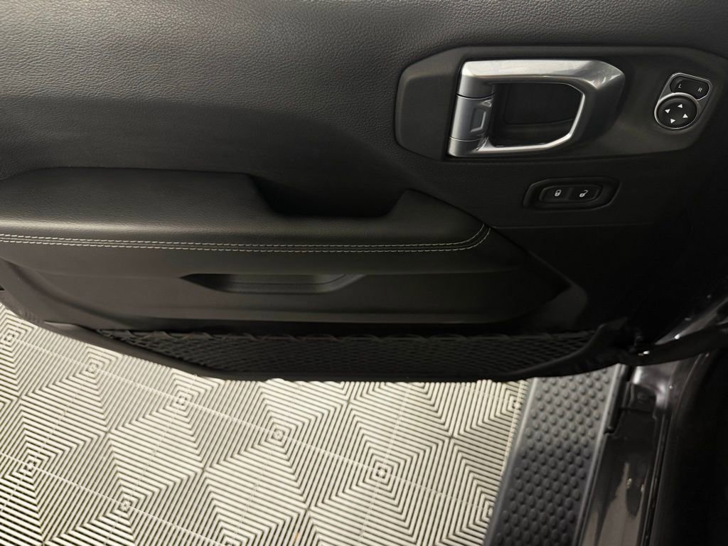 Used 2022 Jeep Wrangler Unlimited Sahara w/ Safety Group image 27