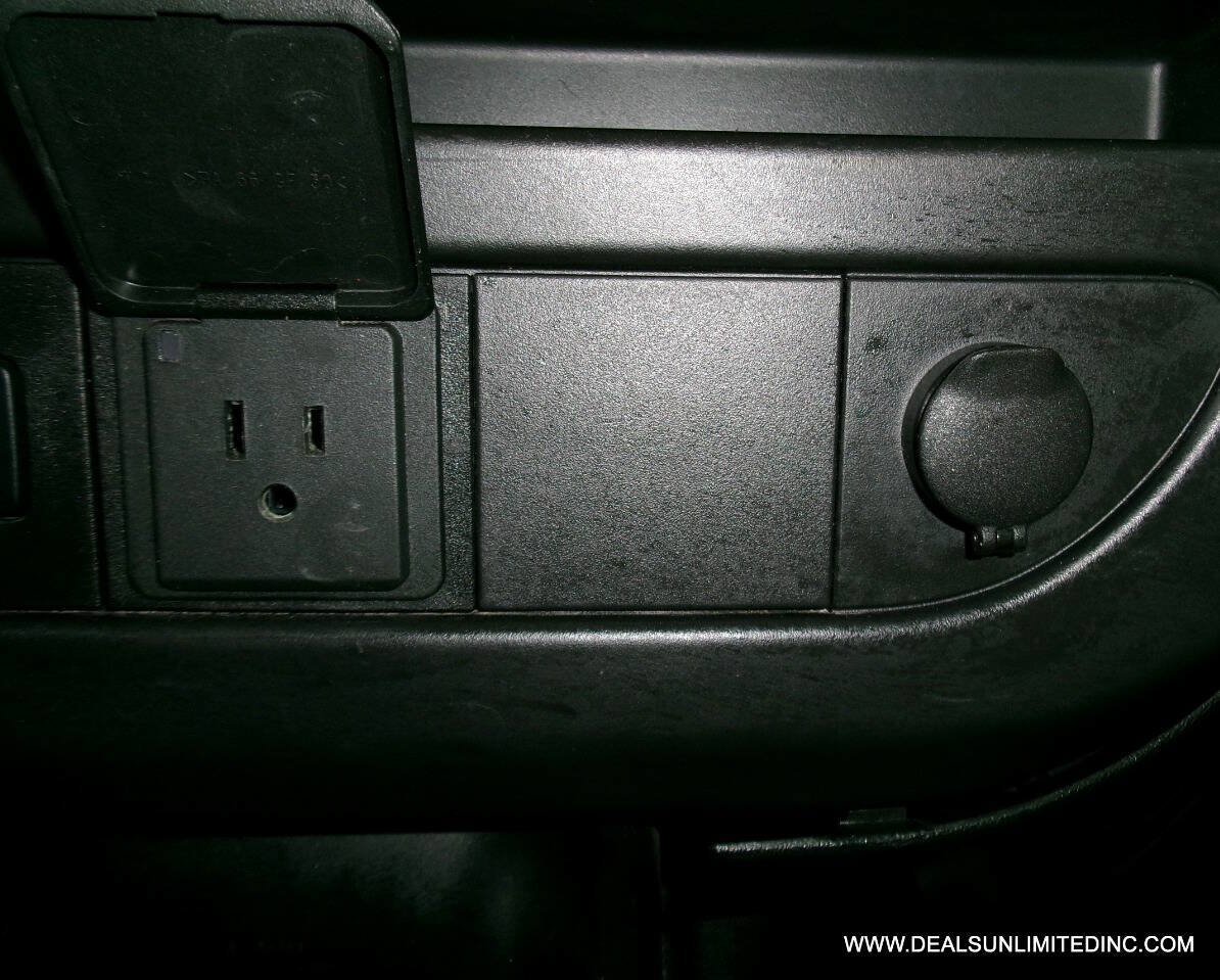 Used 2020 Chevrolet Express 3500 w/ Driver Convenience Package RWD image 14