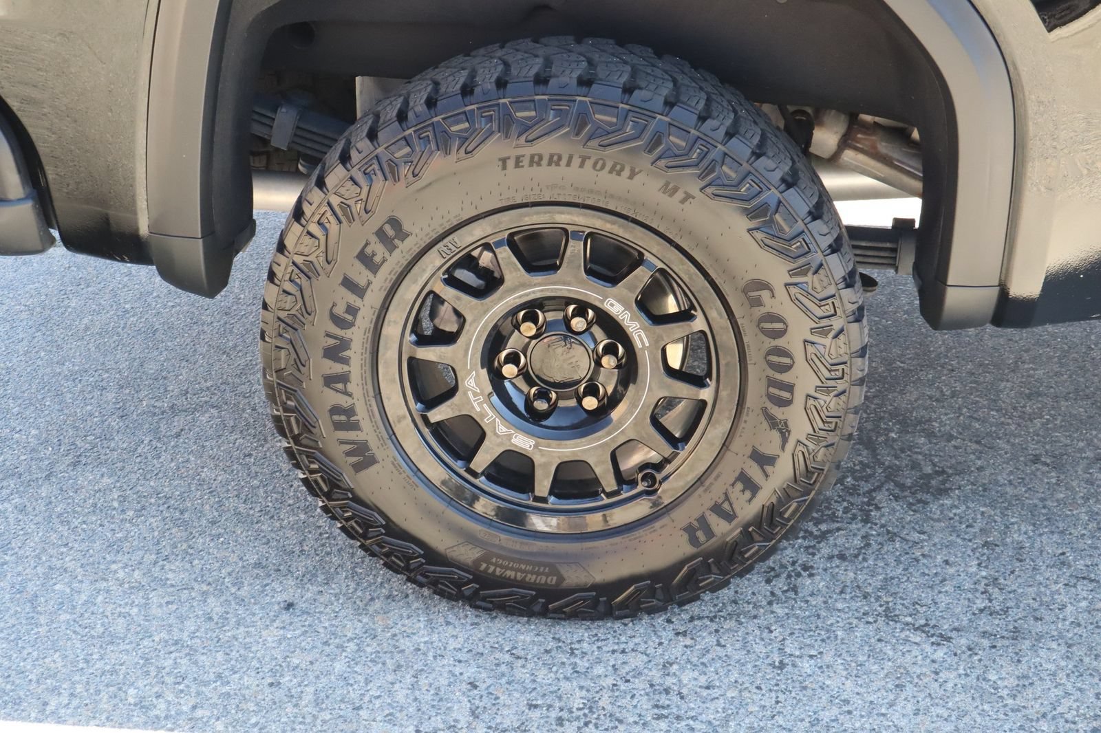 Used 2024 GMC Sierra 1500 AT4X w/ AT4X AEV Edition AWD/4WD image 11