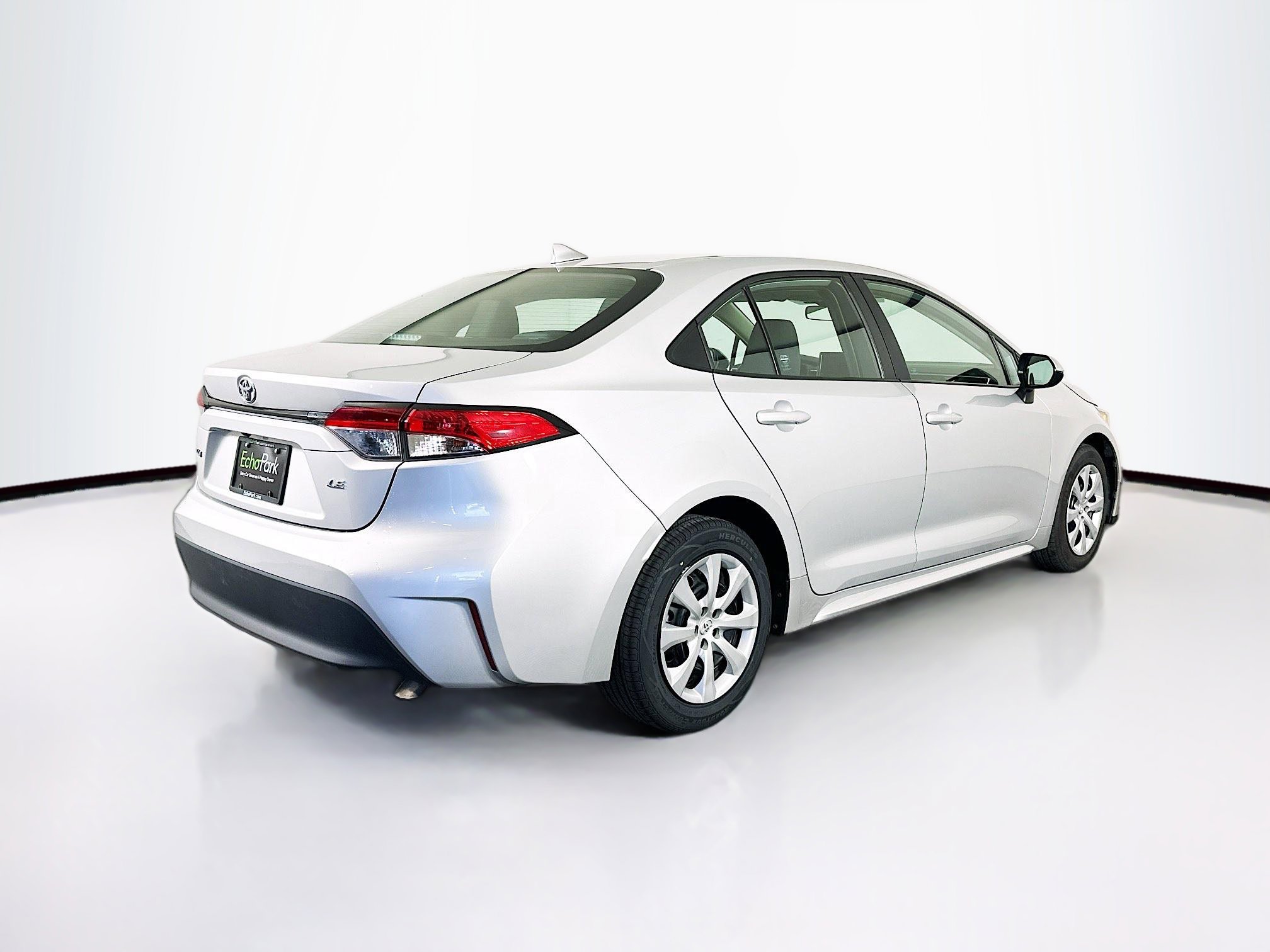 Used 2023 Toyota Corolla LE image 9
