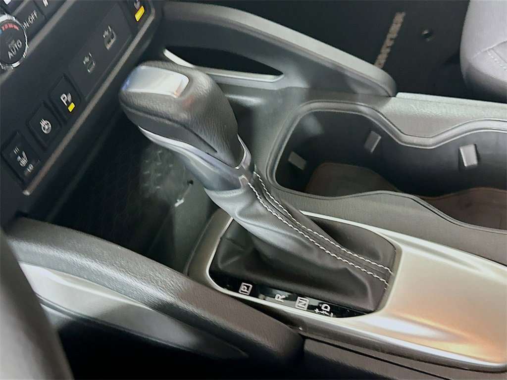 Used 2024 Nissan Frontier SV w/ SV Convenience Package image 16