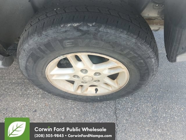Used 2004 Jeep Grand Cherokee Laredo w/ Convenience Group AWD/4WD image 18